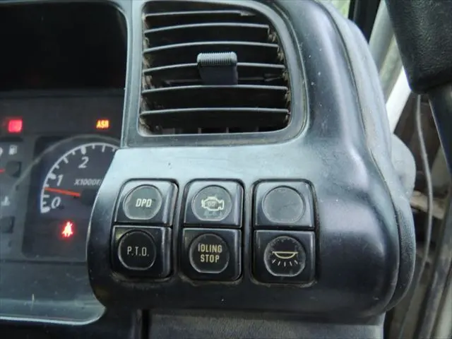 いすゞ エルフ TKG-NJR85AD(2WD)の写真44