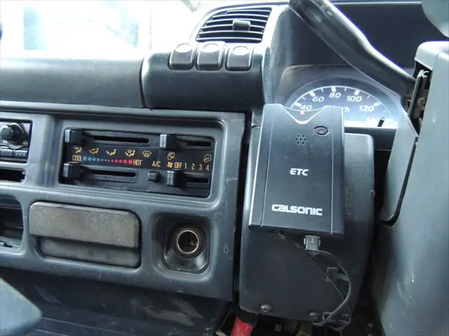 いすゞ エルフ TKG-NJR85AD(2WD)の写真46