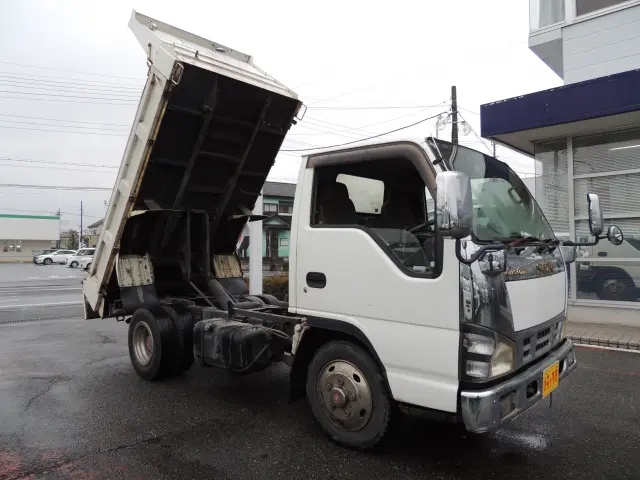 いすゞ エルフ PB-NKR81AD(2WD)の写真10