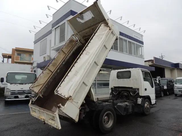 いすゞ エルフ PB-NKR81AD(2WD)の写真12