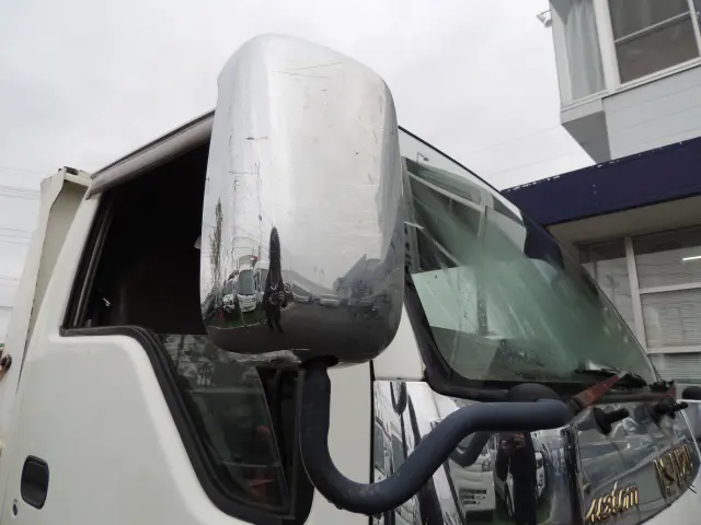 いすゞ エルフ PB-NKR81AD(2WD)の写真18