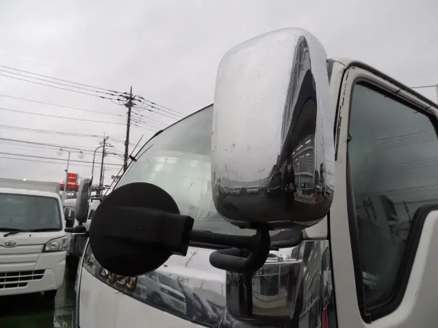 いすゞ エルフ PB-NKR81AD(2WD)の写真20