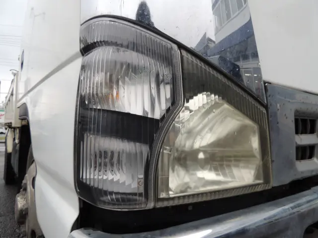 いすゞ エルフ PB-NKR81AD(2WD)の写真23