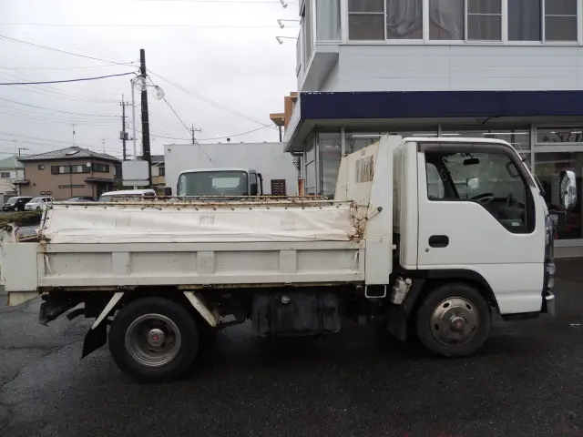 いすゞ エルフ PB-NKR81AD(2WD)の写真28