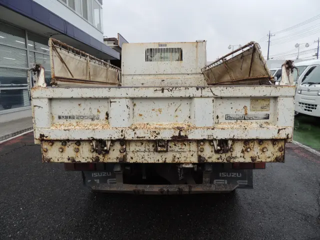 いすゞ エルフ PB-NKR81AD(2WD)の写真31