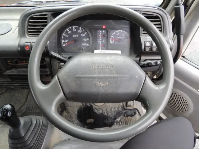 いすゞ エルフ PB-NKR81AD(2WD)の写真38