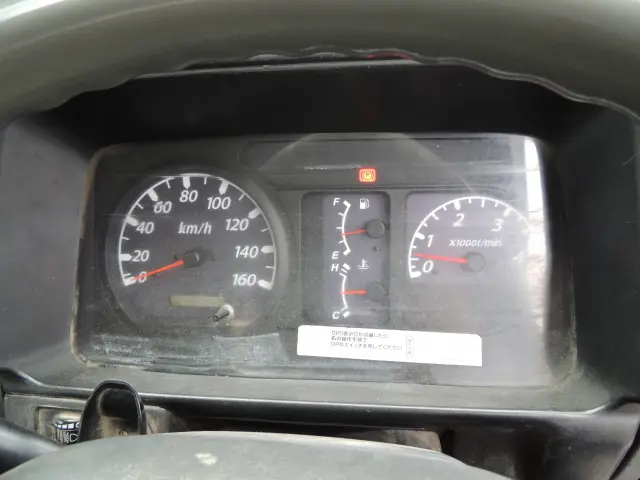 いすゞ エルフ PB-NKR81AD(2WD)の写真39