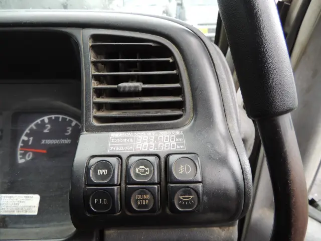 いすゞ エルフ PB-NKR81AD(2WD)の写真42