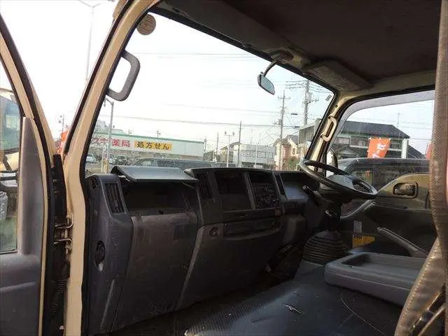 いすゞ エルフ TKG-NJR85ADの写真32