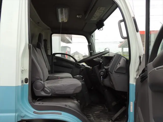 いすゞ エルフ TPG-NPR85AN(2WD)の写真4
