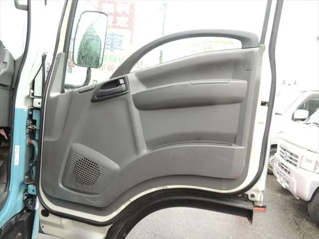 いすゞ エルフ TPG-NPR85AN(2WD)の写真5