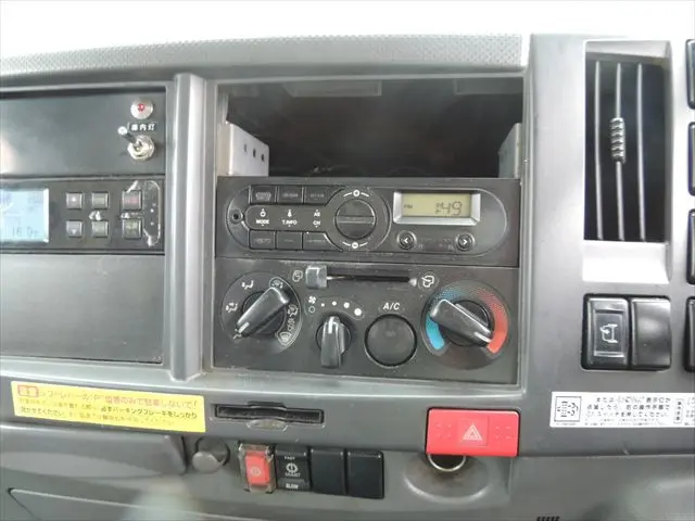 いすゞ エルフ TPG-NPR85AN(2WD)の写真8