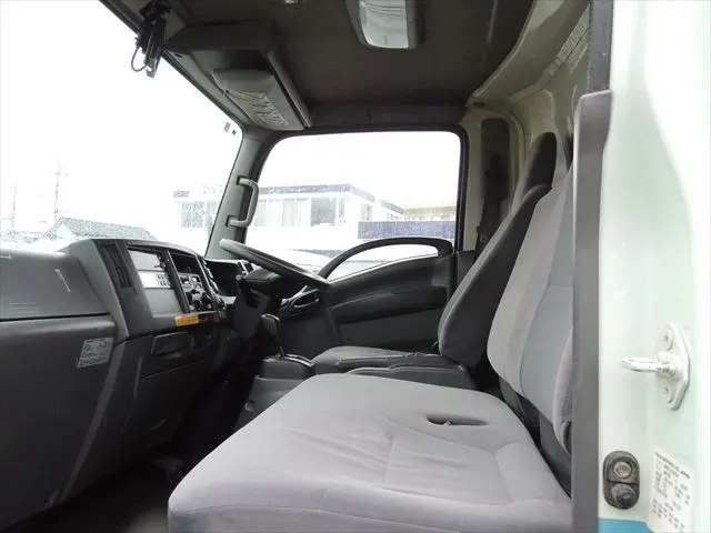 いすゞ エルフ TPG-NPR85AN(2WD)の写真11