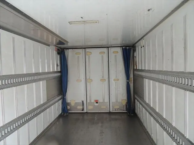 いすゞ エルフ TPG-NPR85AN(2WD)の写真15