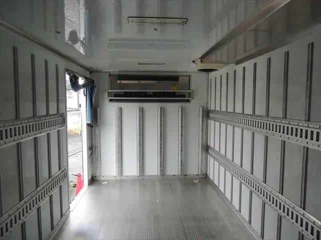 いすゞ エルフ TPG-NPR85AN(2WD)の写真16