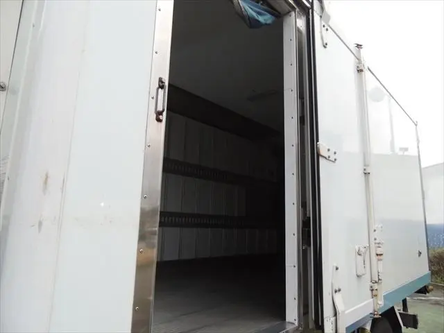 いすゞ エルフ TPG-NPR85AN(2WD)の写真31