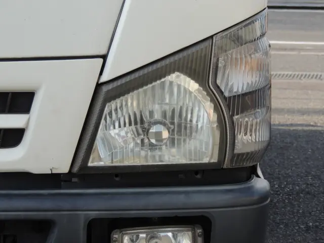 いすゞ エルフ PB-NKR81ANの写真17