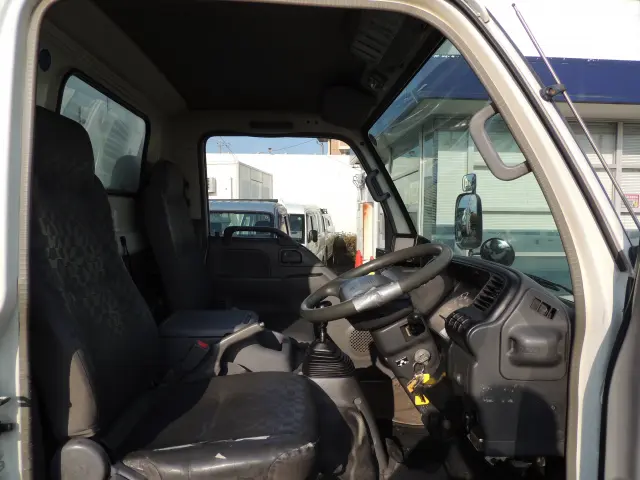 いすゞ エルフ PB-NKR81ANの写真26