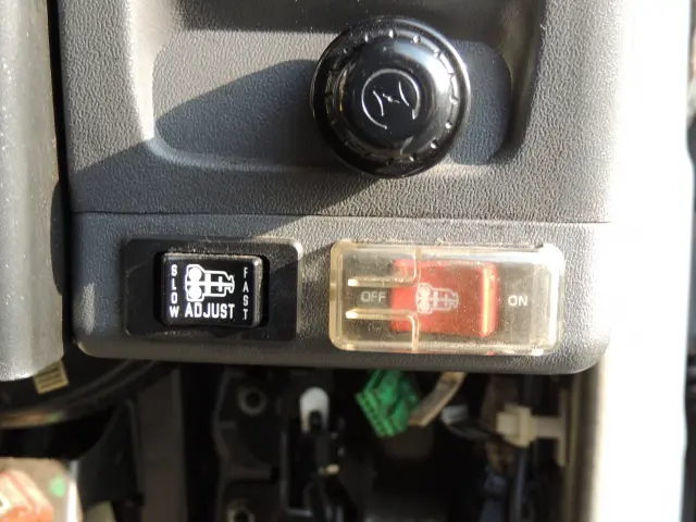 いすゞ エルフ PB-NKR81ANの写真27