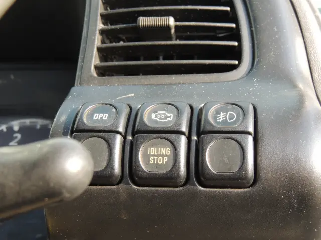 いすゞ エルフ PB-NKR81ANの写真28