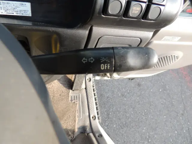 いすゞ エルフ PB-NKR81ANの写真30