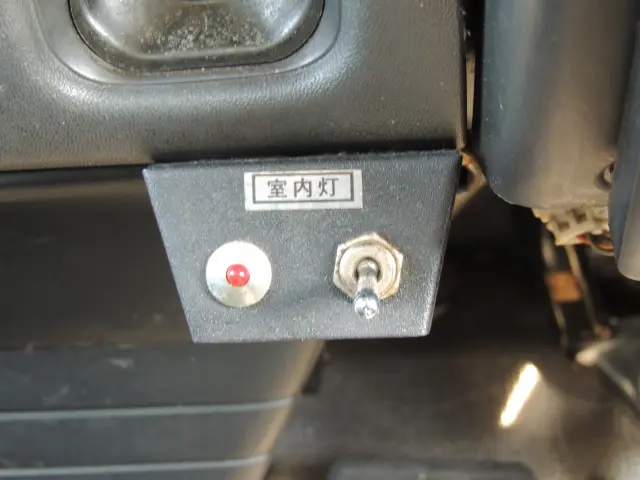 いすゞ エルフ PB-NKR81ANの写真36