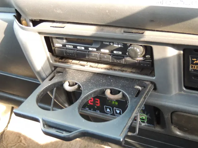 いすゞ エルフ PB-NKR81ANの写真39