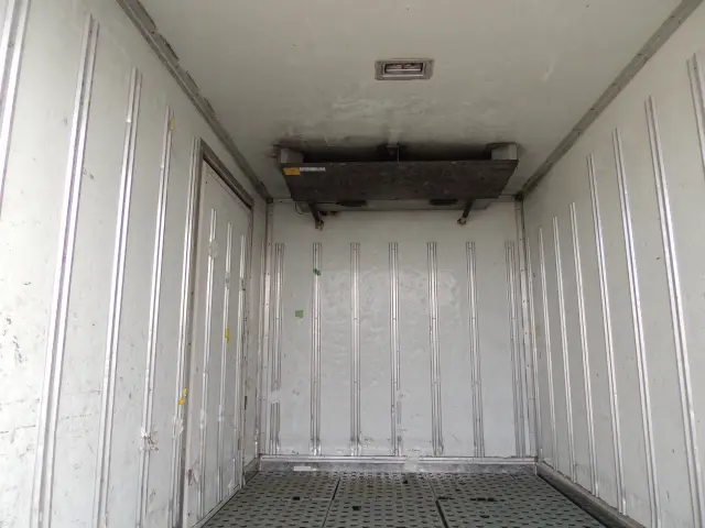 いすゞ エルフ PB-NKR81ANの写真46