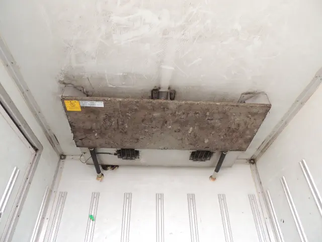 いすゞ エルフ PB-NKR81ANの写真47