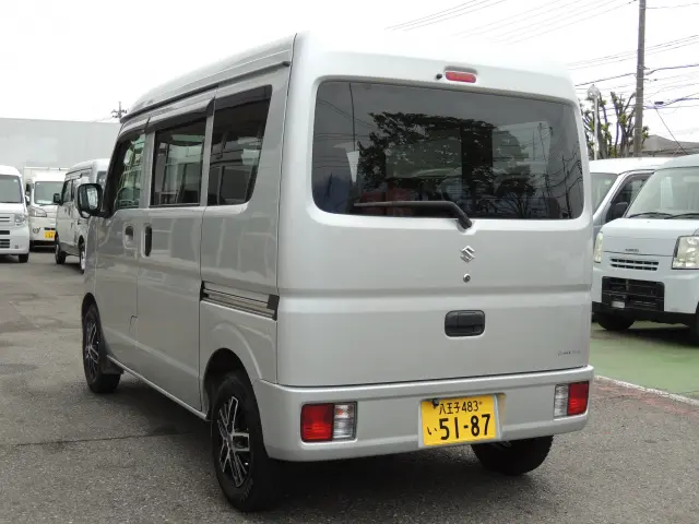スズキ エブリイ EBD-DA17V(2WD)の写真9