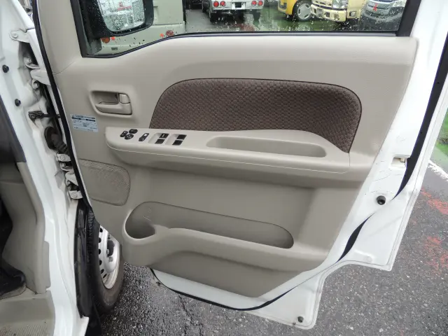 スズキ エブリイ EBD-DA17V(2WD)の写真24