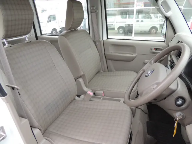 日産 クリッパーバン HBD-DR64V(2WD)の写真23