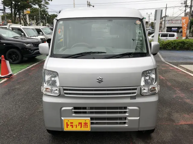 スズキ エブリイ EBD-DA17V(2WD)の写真2