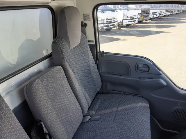 いすゞ エルフ TRG-NJR85AN(2WD)の写真27