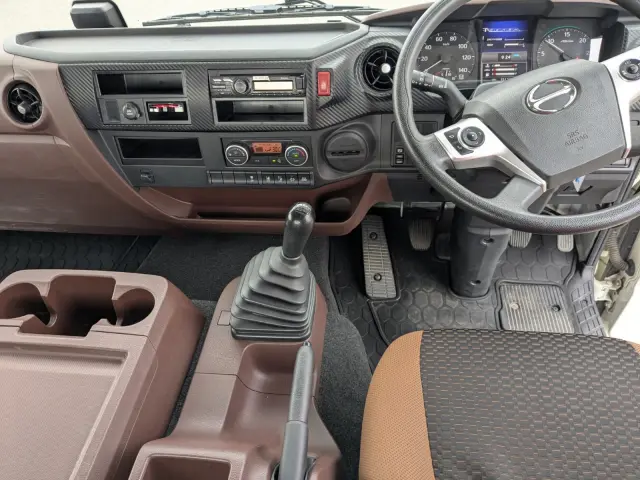 日野 レンジャー 2KG-FD2ABG(2WD)の写真12