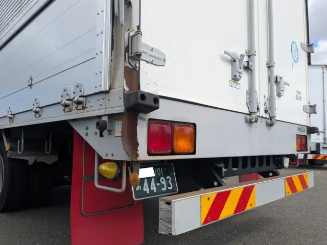 いすゞ フォワード TKG-FRR90T2(2WD)の写真6