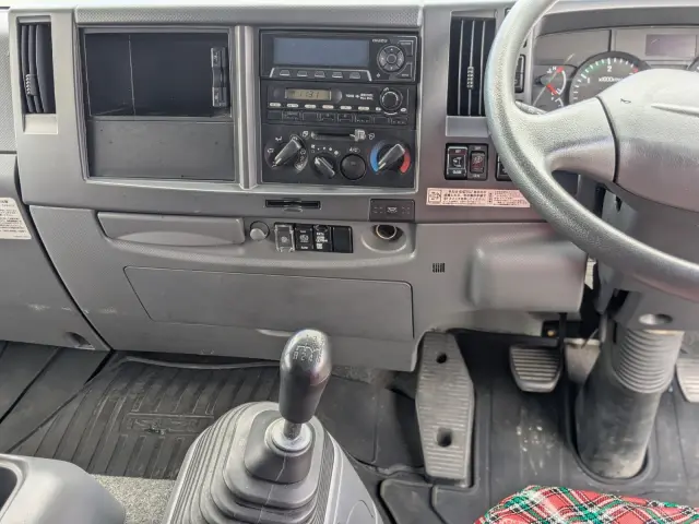 いすゞ フォワード TKG-FRR90T2(2WD)の写真12
