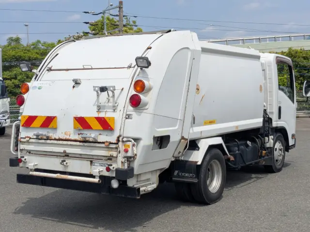 いすゞ エルフ TPG-NMR85N(2WD)の写真3