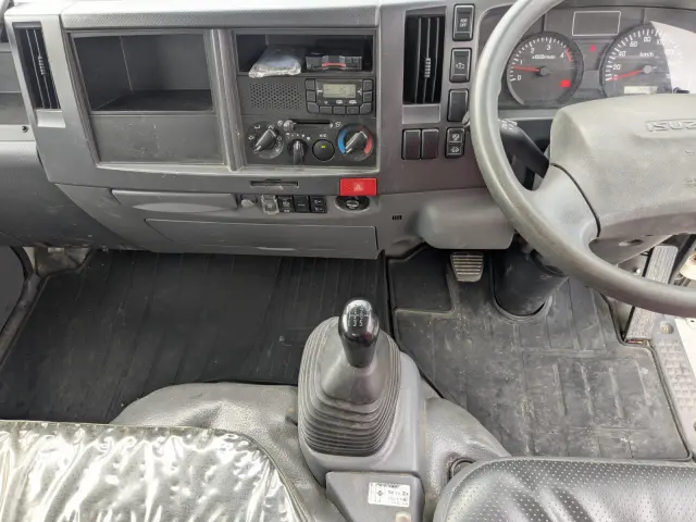 いすゞ エルフ TPG-NMR85N(2WD)の写真12
