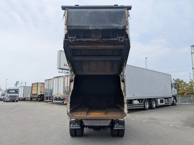 いすゞ エルフ TPG-NMR85N(2WD)の写真20