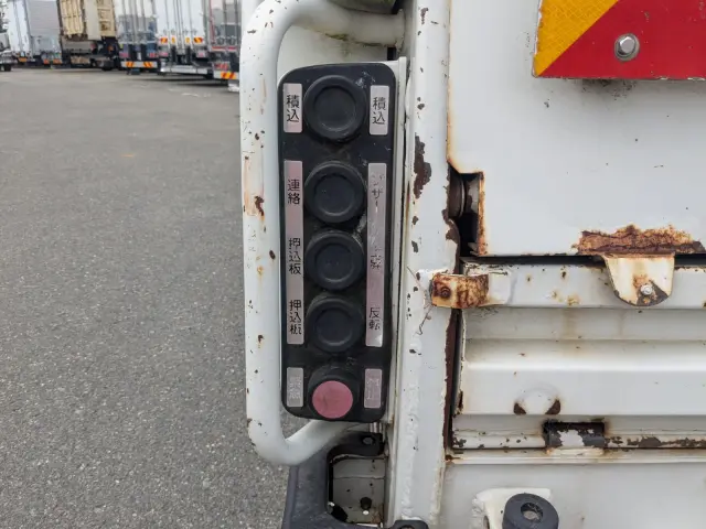 いすゞ エルフ TPG-NMR85N(2WD)の写真30