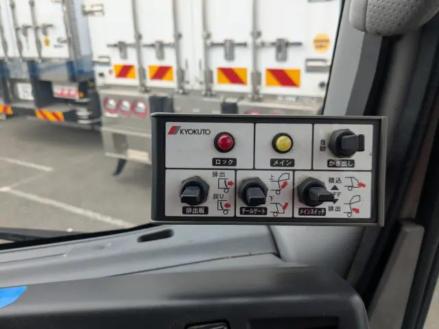 いすゞ エルフ TPG-NMR85N(2WD)の写真38