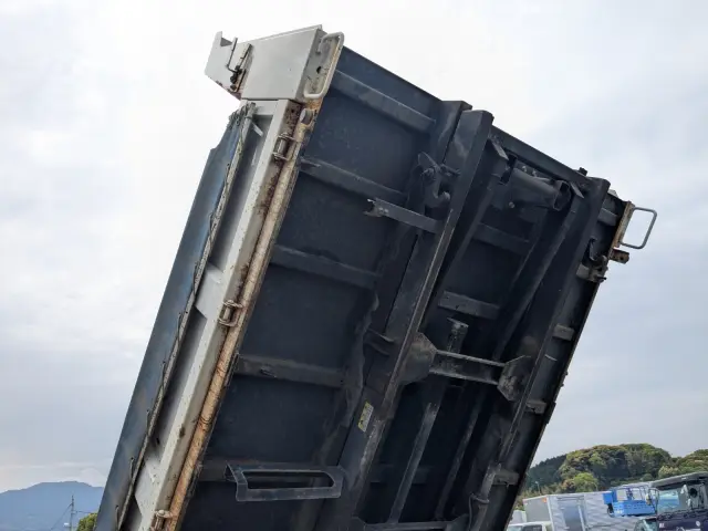 いすゞ エルフ TPG-NKR85AN(2WD)の写真27