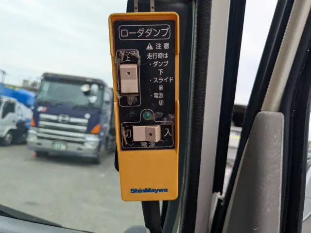 いすゞ エルフ TPG-NKR85AN(2WD)の写真43