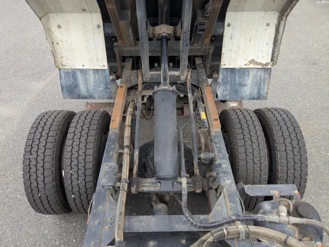 いすゞ エルフ TPG-NKR85AN(2WD)の写真15