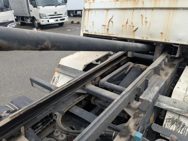 いすゞ エルフ TPG-NKR85AN(2WD)の写真21