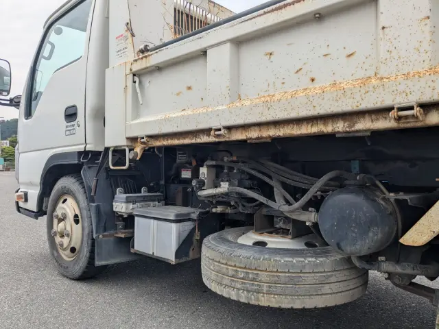 いすゞ エルフ TPG-NKR85AN(2WD)の写真35