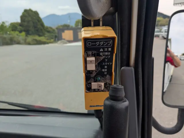 いすゞ エルフ TPG-NKR85AN(2WD)の写真41