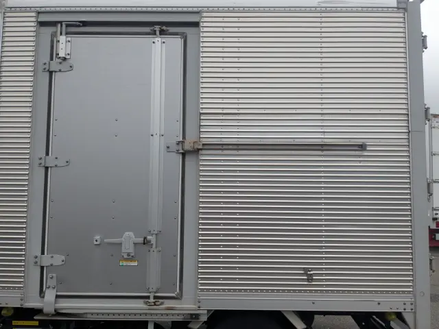 三菱 キャンター TPG-FBA20(2WD)の写真32