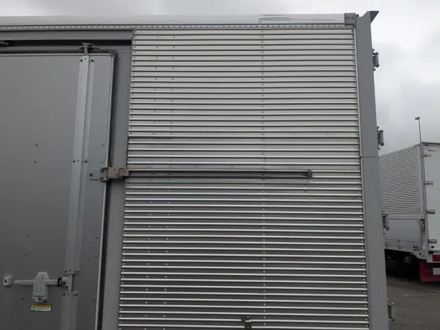 三菱 キャンター TPG-FBA20(2WD)の写真39